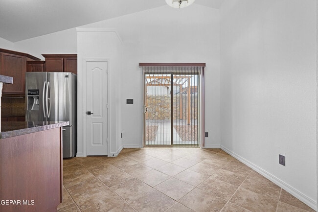 Building Photo - 14696 Jesus Almeida