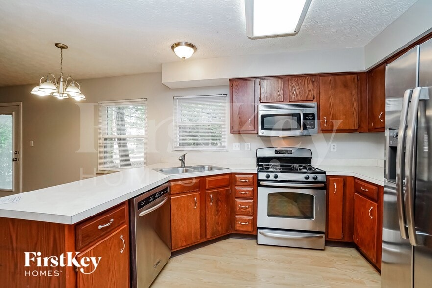 Building Photo - 819 Lindenhaven Ct