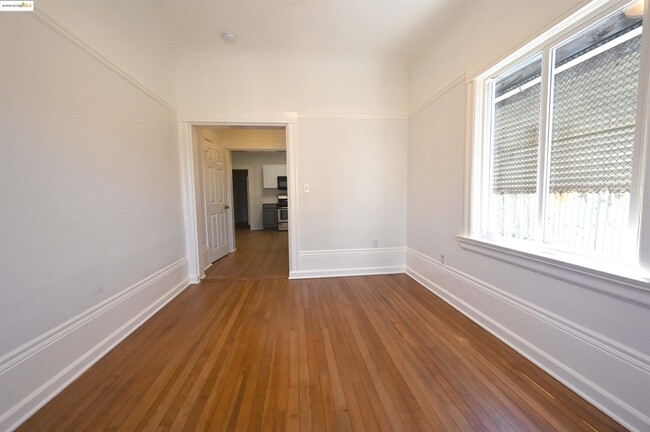 Building Photo - 685 37th St