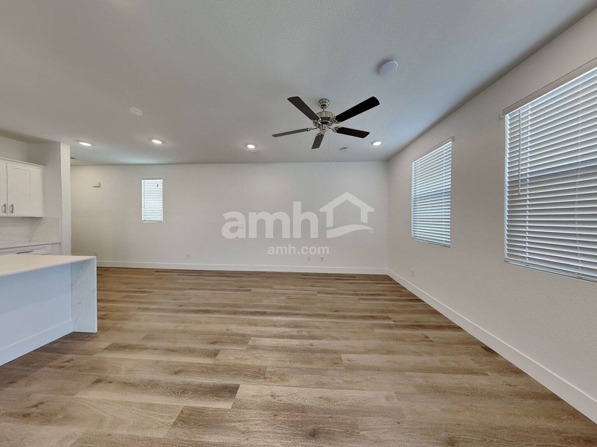 Building Photo - 11146 Magallanes St