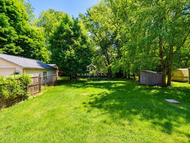 Building Photo - 931 Crestline Dr
