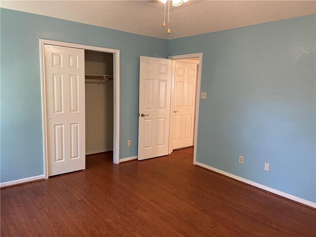 Building Photo - 8003 Willet Trail