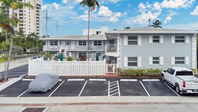 Building Photo - 4658 Bougainvilla Dr