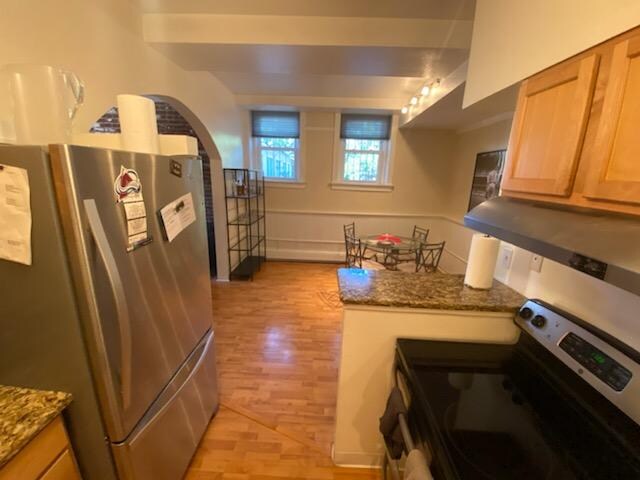 Building Photo - 108 W Byers Pl