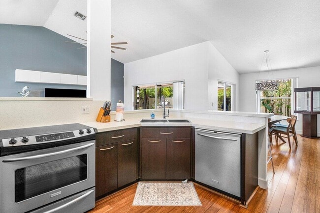Building Photo - 2470 Sandstone Ct