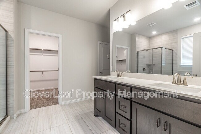 Building Photo - 675 Patriot Dr