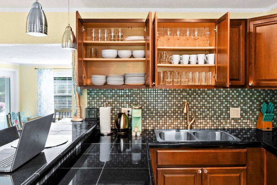 Building Photo - 3252 Florida Blvd