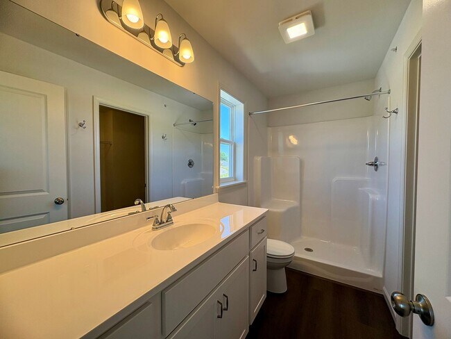 Building Photo - 59 N Conifer Dr