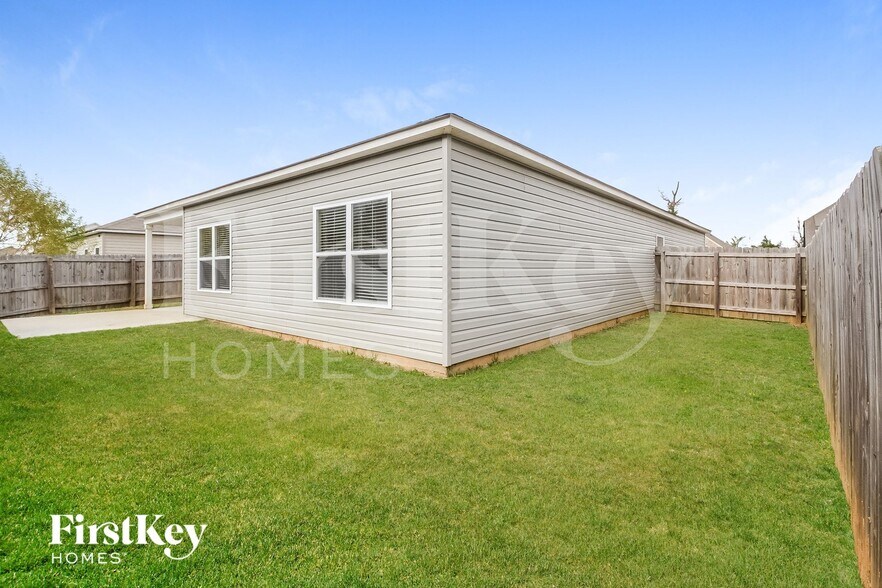 Building Photo - 5056 Bella Ct