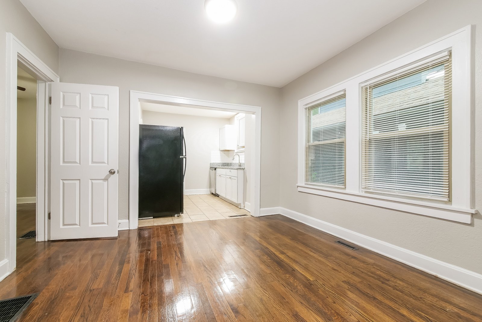 Building Photo - 5505 Garfield Ave