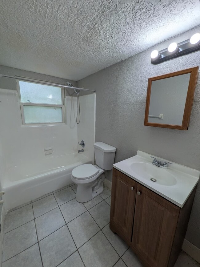 Building Photo - 3818 Almeda St