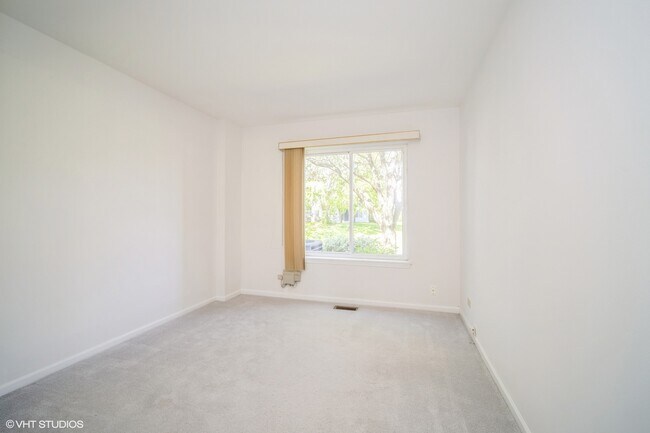 Building Photo - 2778 S Cedar Glen Dr