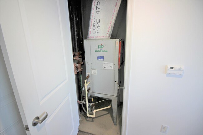 Building Photo - 350 N Federal Hwy