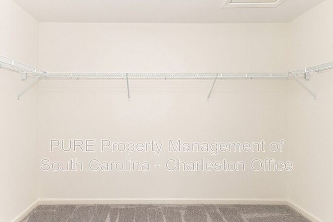 Building Photo - 484 Pender Woods Dr