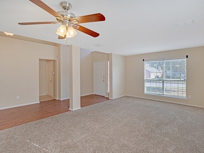 Building Photo - 1029 Magnolia Ln