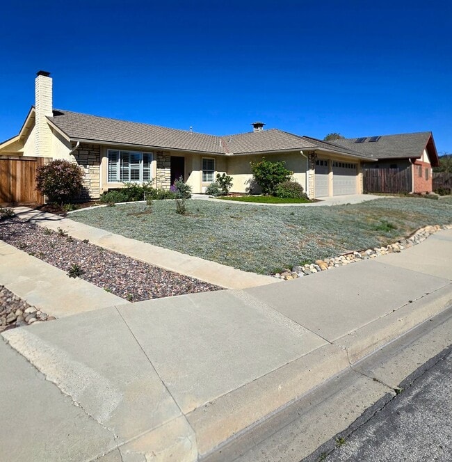 Building Photo - Beautiful spacious home in a lovely neighborhood near Cal Lu! RV Parking!