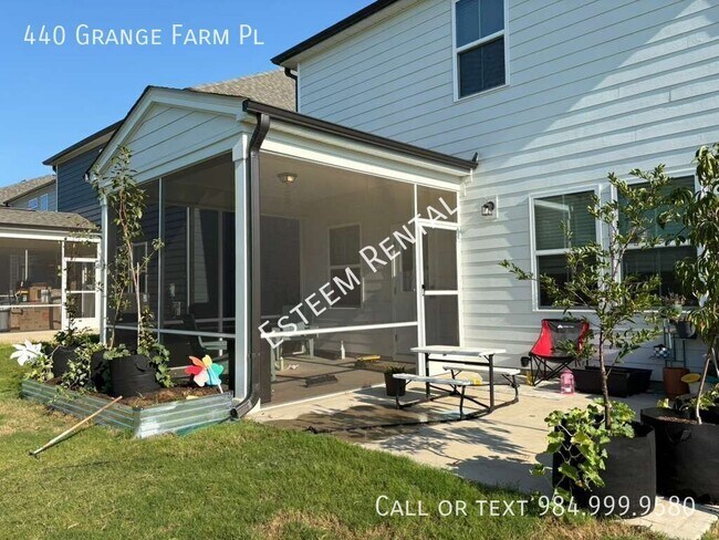 Building Photo - 440 Grange Farm Pl