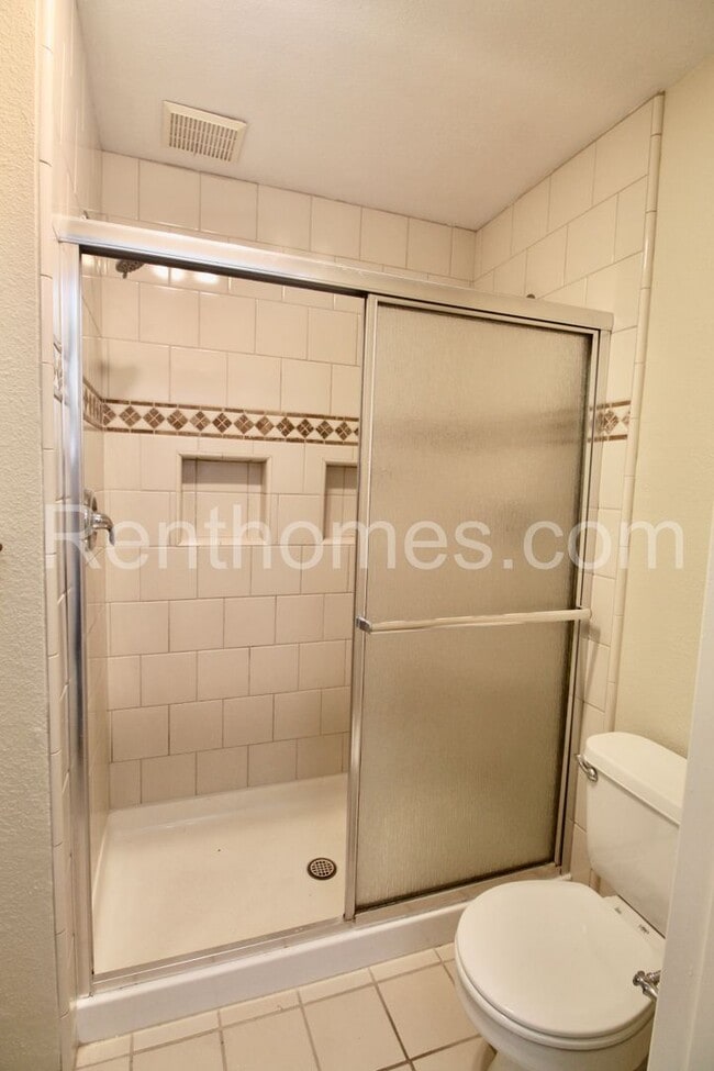 Building Photo - Mission Valley, 6747 Friars Road #132, All Appliances, AC, Fireplace, Community Pool, Spa and Fit...