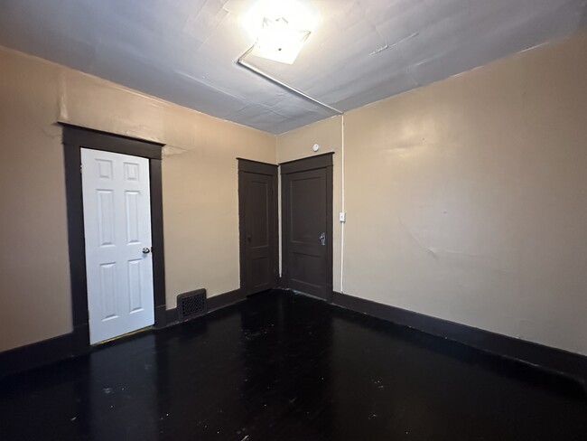 Building Photo - 118 State-N