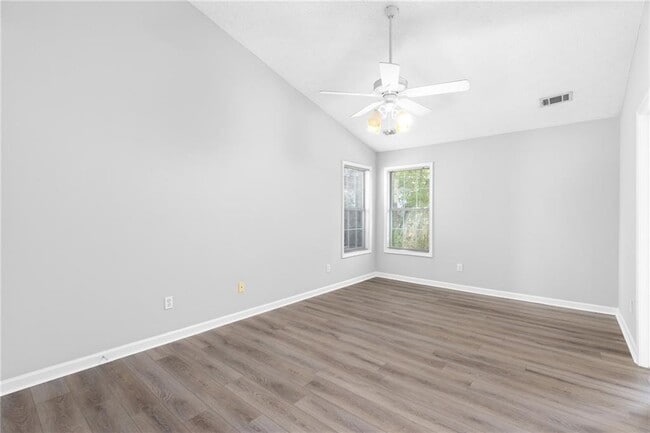 Building Photo - 2110 Racquet Club Cir NW