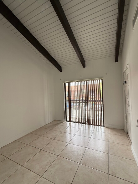 Building Photo - 1811 SW 107th Ave