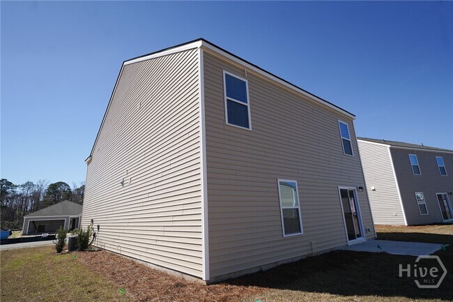 Building Photo - 102 Red Admiral Ln