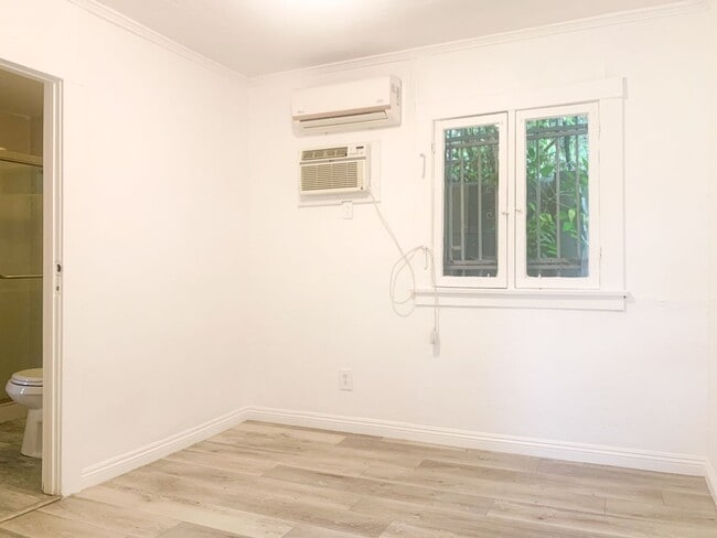 Building Photo - 1920s 2 Bedroom House With Porch And Views...