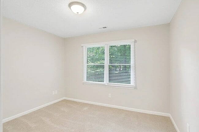 Building Photo - 1009 Stones Landing
