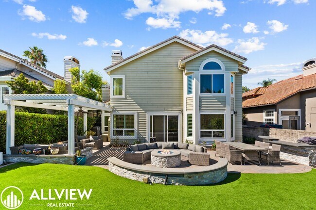Building Photo - Luxury Living in the Prestigious Guard-Gated Community of Dove Canyon