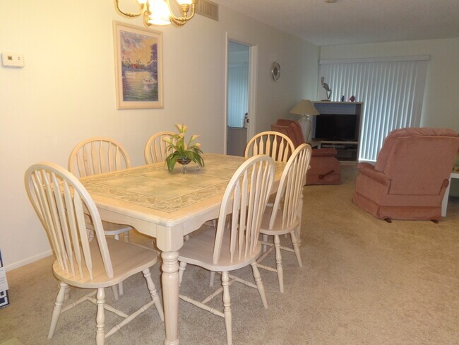 Building Photo - NEW PRICE! 2BR/2BA 2nd Floor Condo in Capri Isles