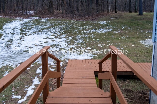 Building Photo - Heat and Utilities Paid by Owner!