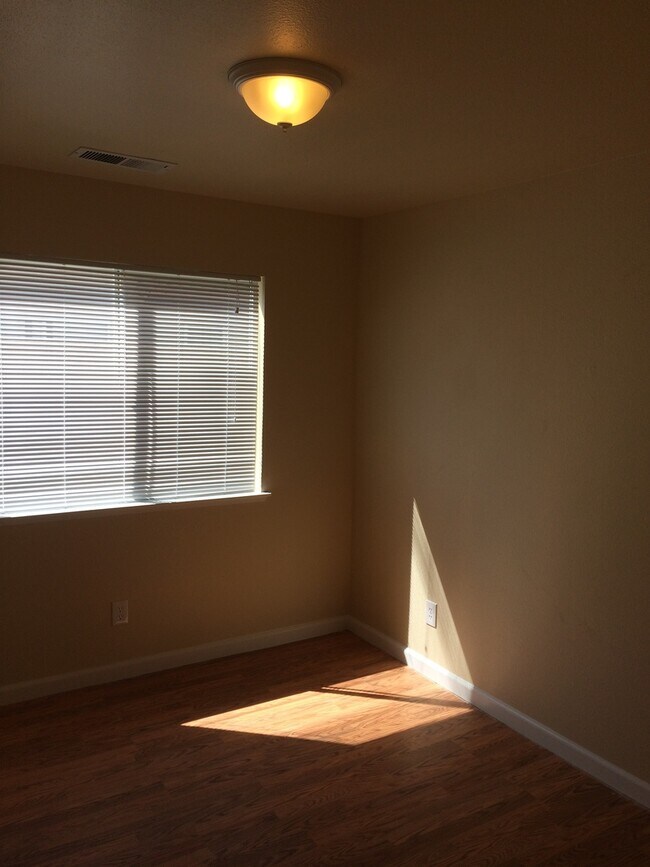 Building Photo - Madera Home for Rent