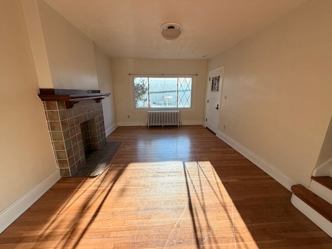 Building Photo - 248 Beverly Rd