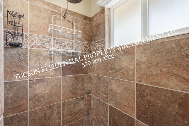 Building Photo - 2531 W Glenbrook Way