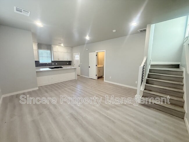 Building Photo - 2008 NW 27th St