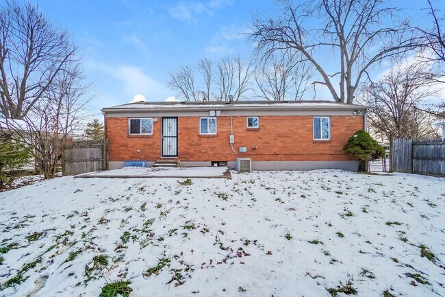 Building Photo - 2928 Landon Dr