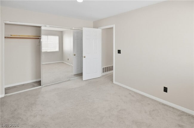 Building Photo - 747 Canyon Crest Dr