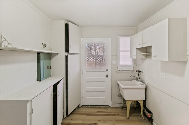 Building Photo - 28 Apple Ln