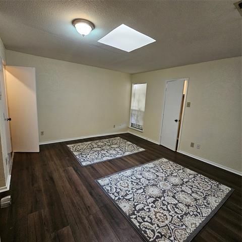 Building Photo - 1510 Cherrycrest Ln