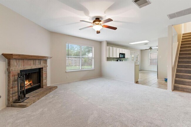 Building Photo - 1815 Brentwood Dr