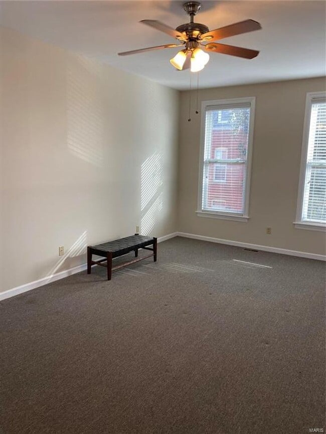 Building Photo - 816 Ann Ave