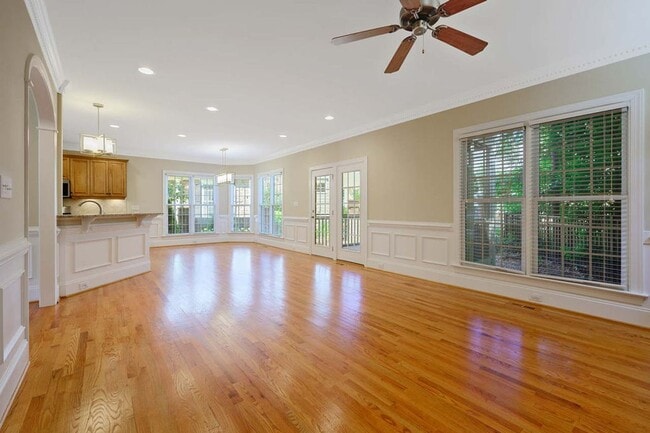 Building Photo - Custom Home in Fantastic Neighborhood!
