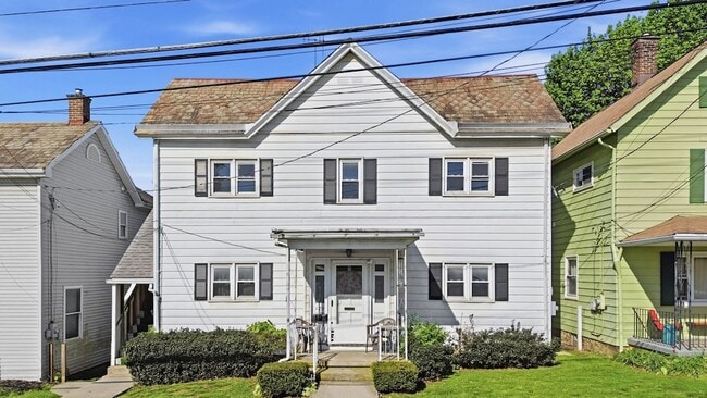 Building Photo - 129 S Clay St