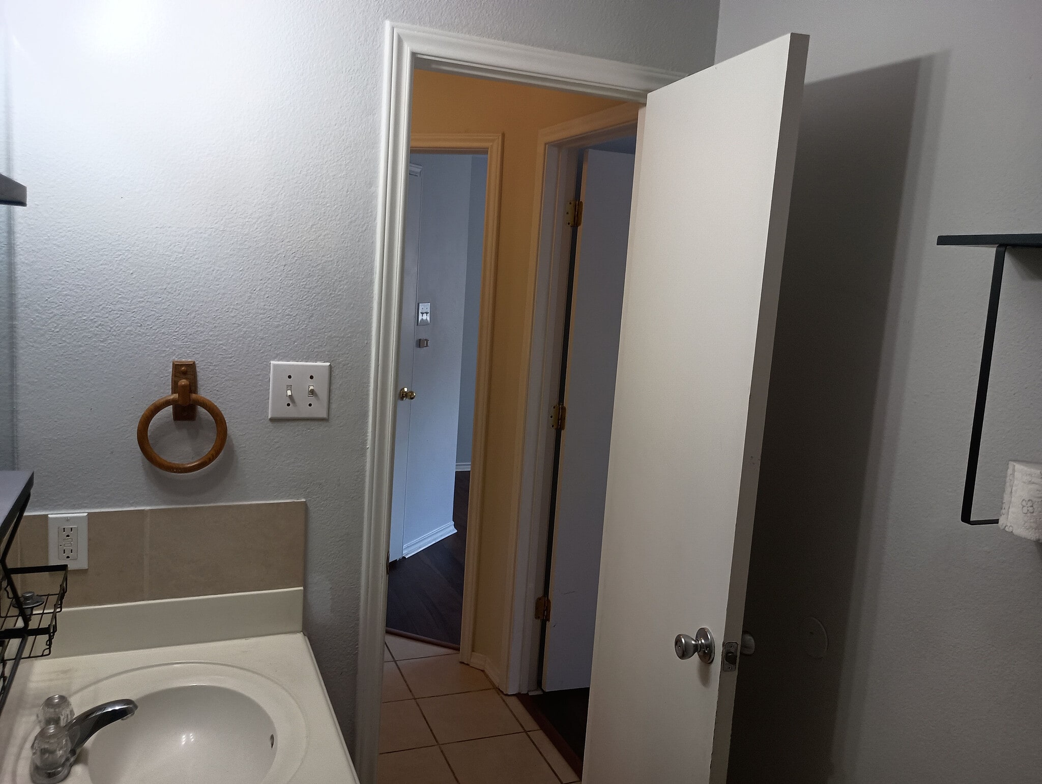 Building Photo - Room in Single Family Home on Ceremony Cove