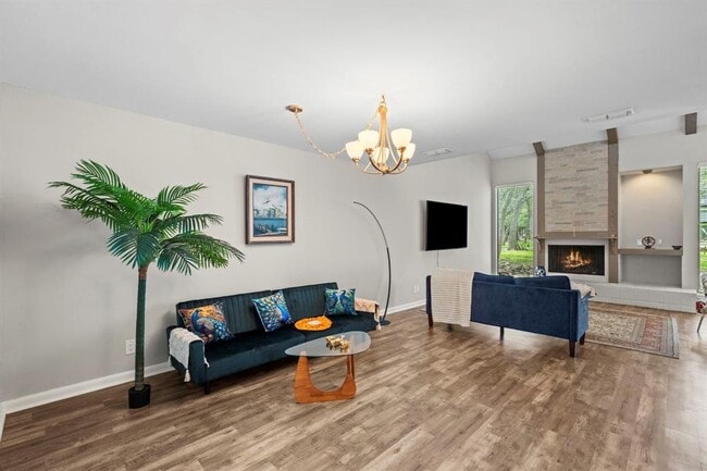 Building Photo - 13 Casa Verde St