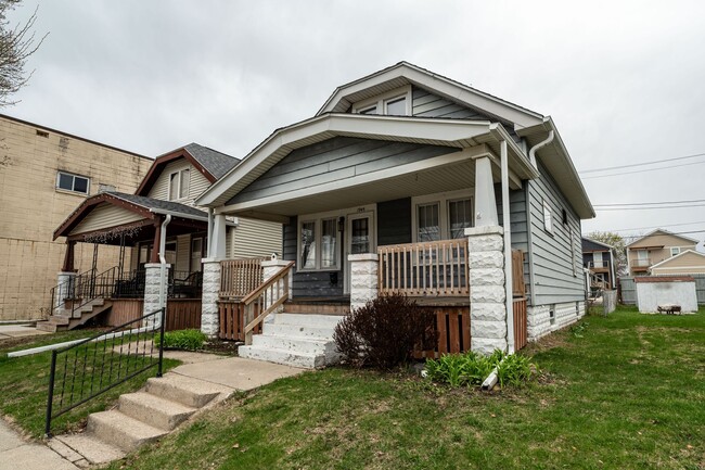 Primary Photo - 3 Bedroom Single Family Home in West Allis