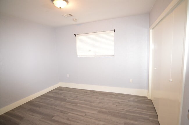 Building Photo - 5214 Beaverhill Dr