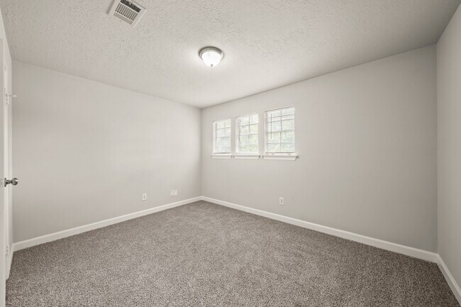 Building Photo - 1206 Mayweather Ln