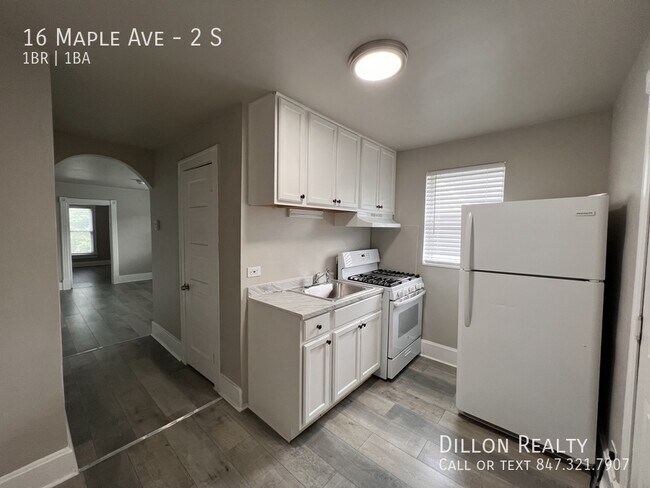 Building Photo - 16 Maple Ave