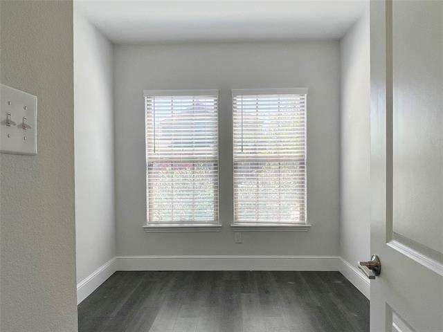 Building Photo - 2257 Washington Dr